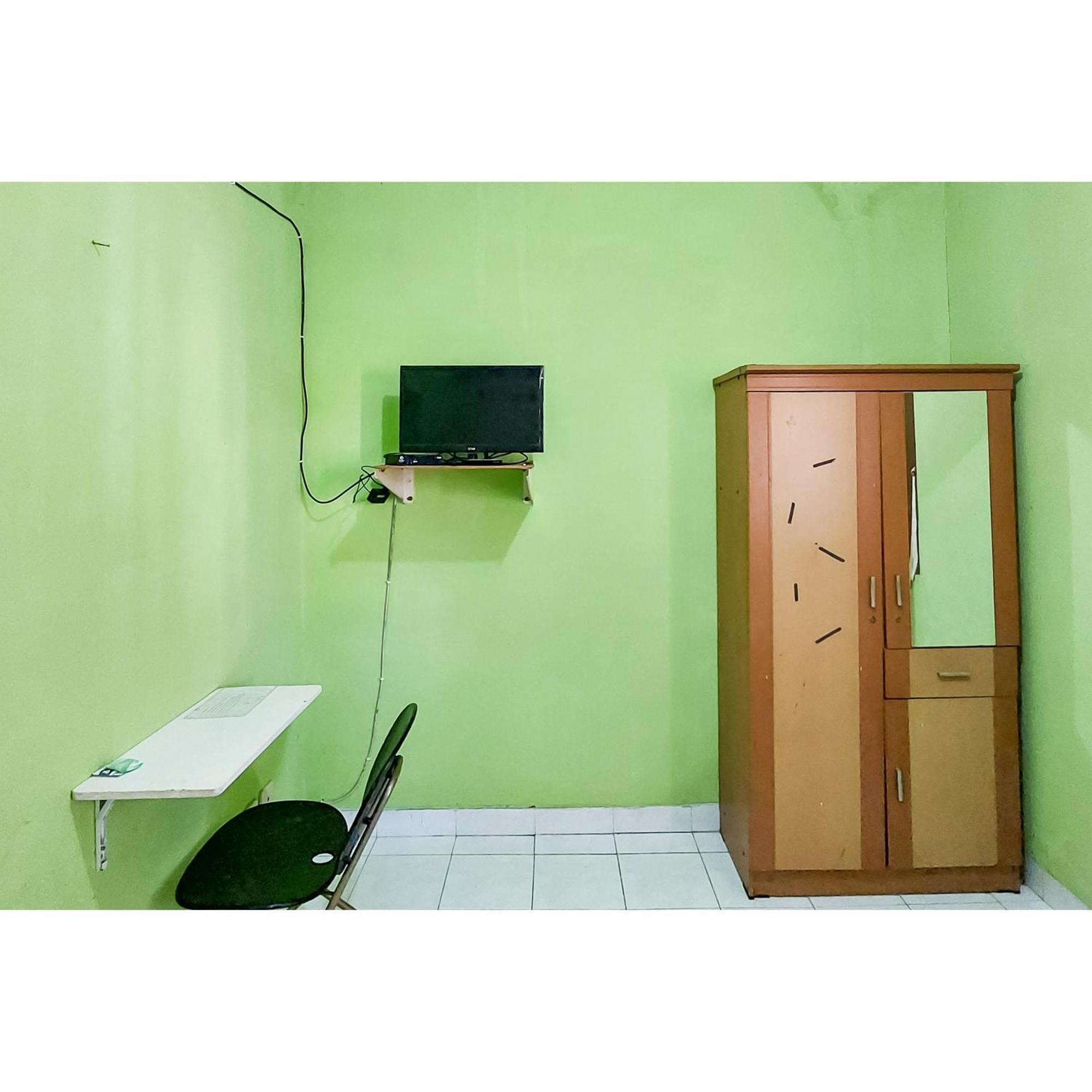 Surya Inn Syariah Cikarang Redpartner Bekasi Eksteriør bilde