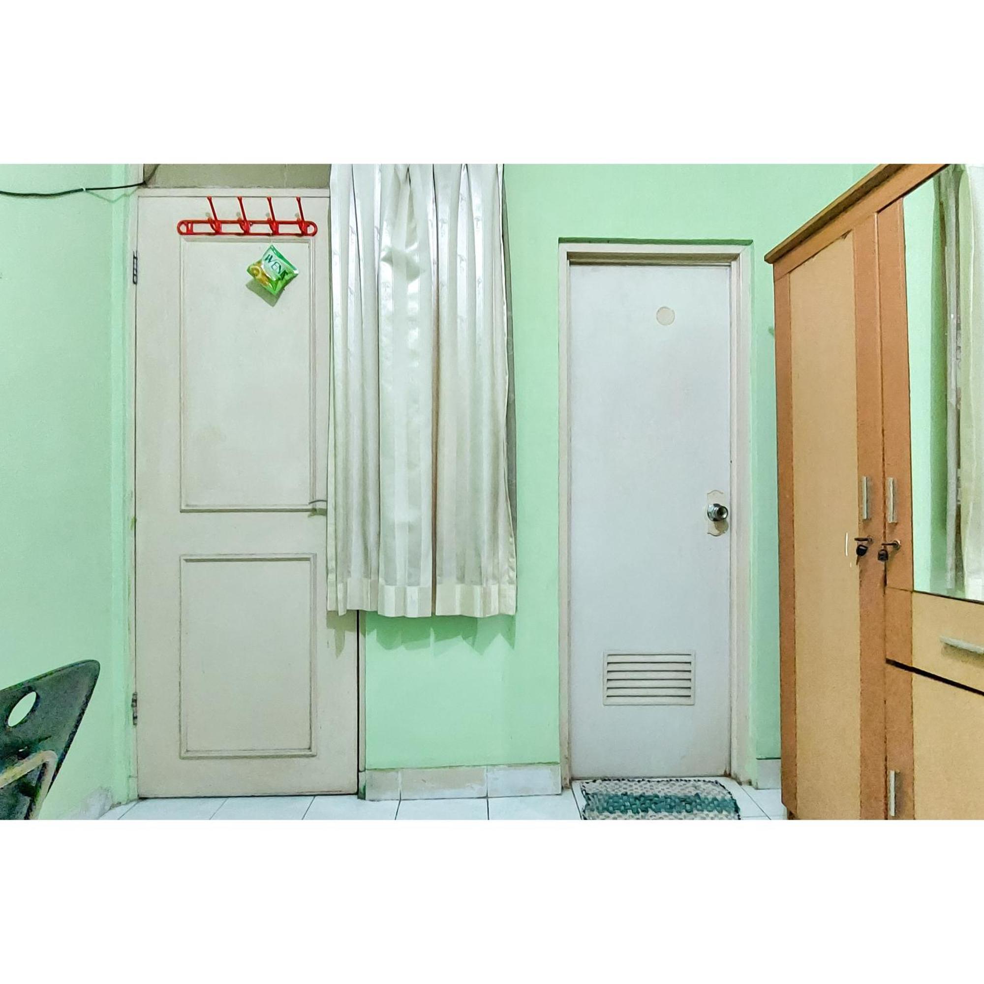 Surya Inn Syariah Cikarang Redpartner Bekasi Eksteriør bilde