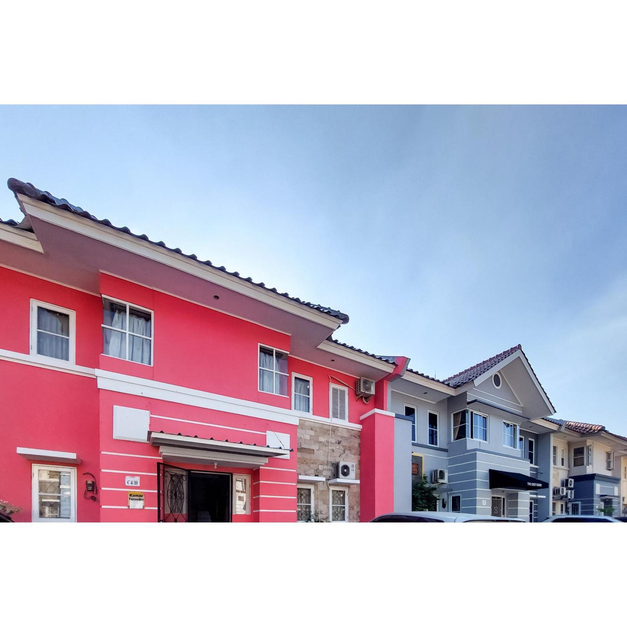 Surya Inn Syariah Cikarang Redpartner Bekasi Eksteriør bilde